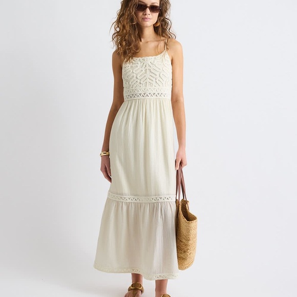 RW&CO. Dresses & Skirts - RW&CO. Sleeveless Crochet And Chiffon Midi Dress